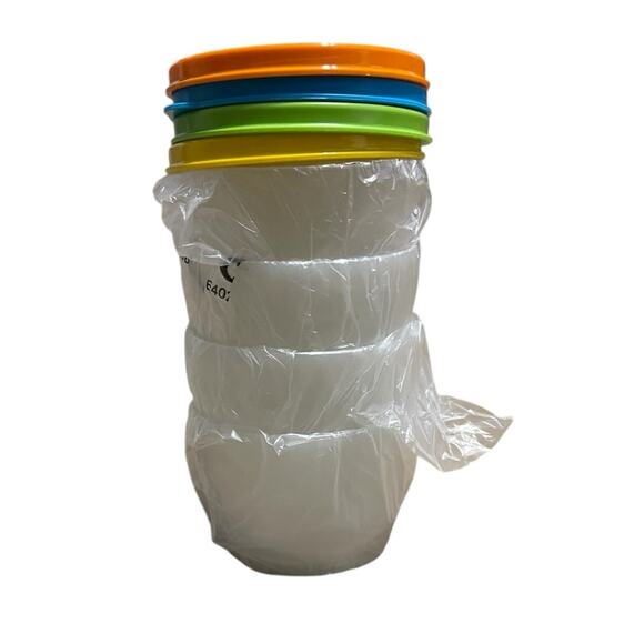 Tupperware NEW Set of 4 Round Plastic Snap Cup with Lids 4 ounce each - Picture 3 of 9